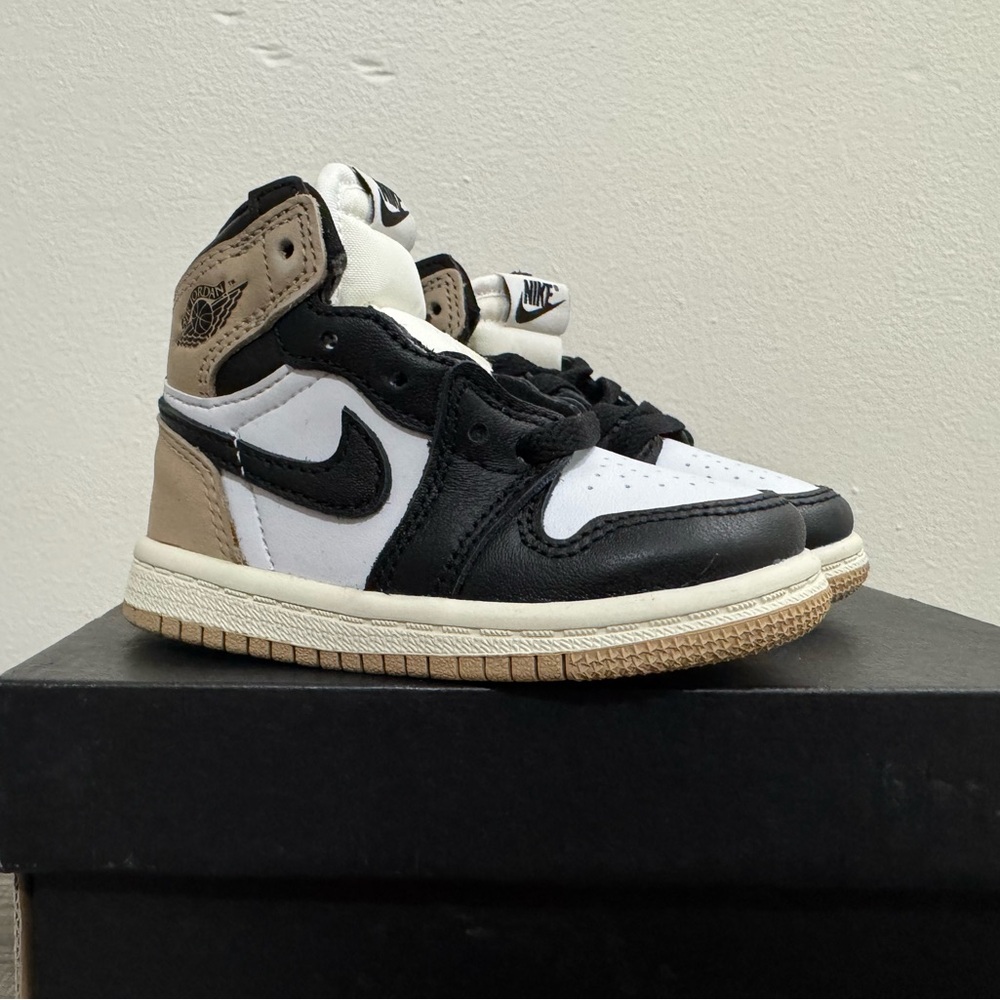 Jordan 1 Retro High OG (TD) Size 5C